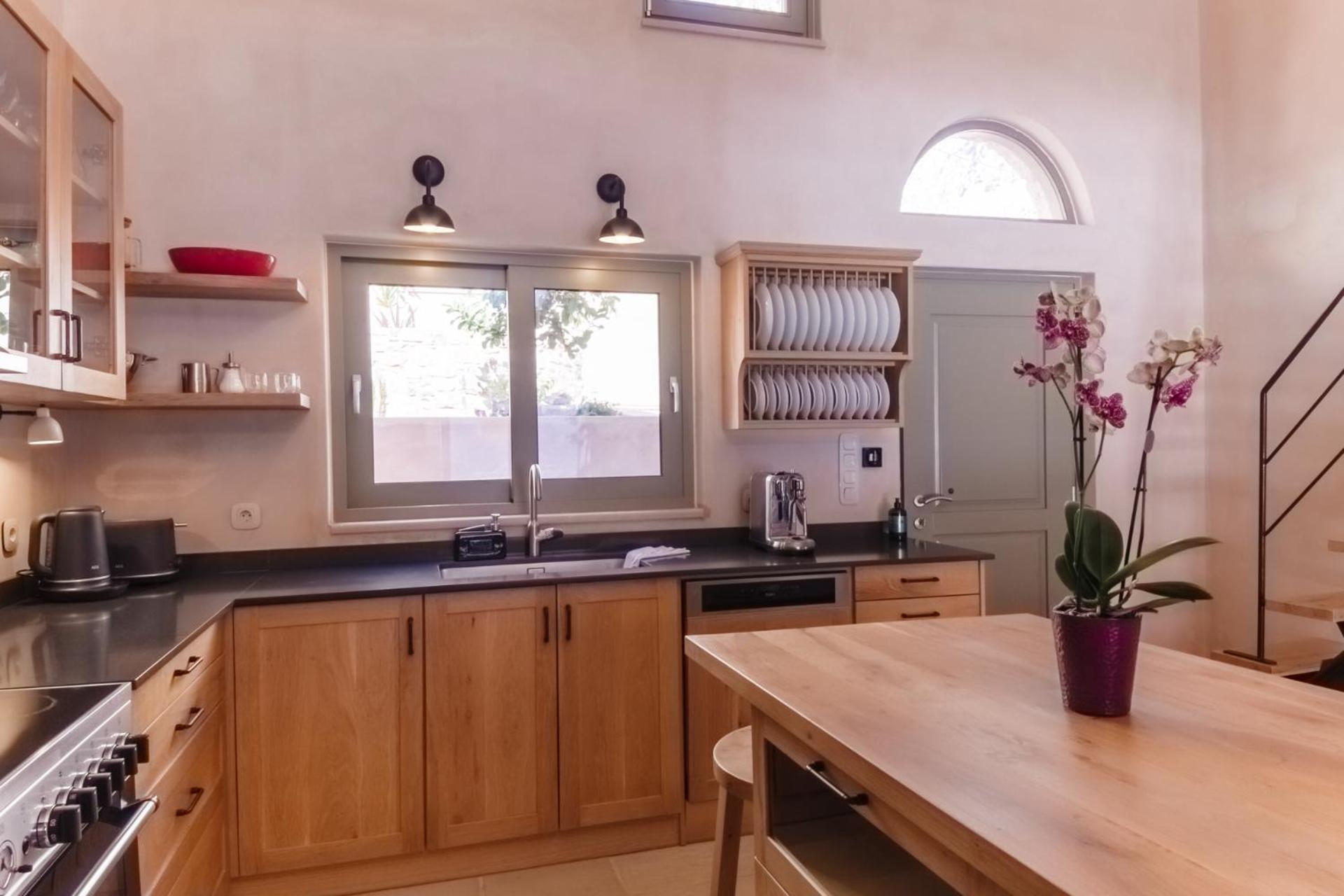 Petra Boutique Villas Arginonda Rum bild